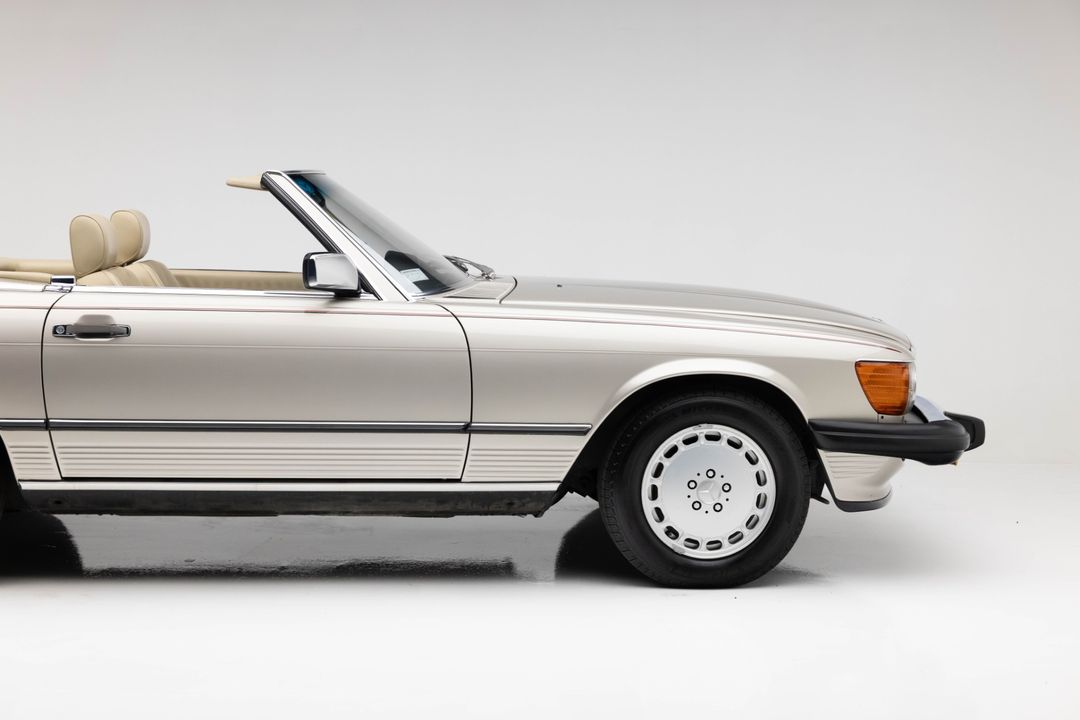1989 Mercedes-Benz 560 SL