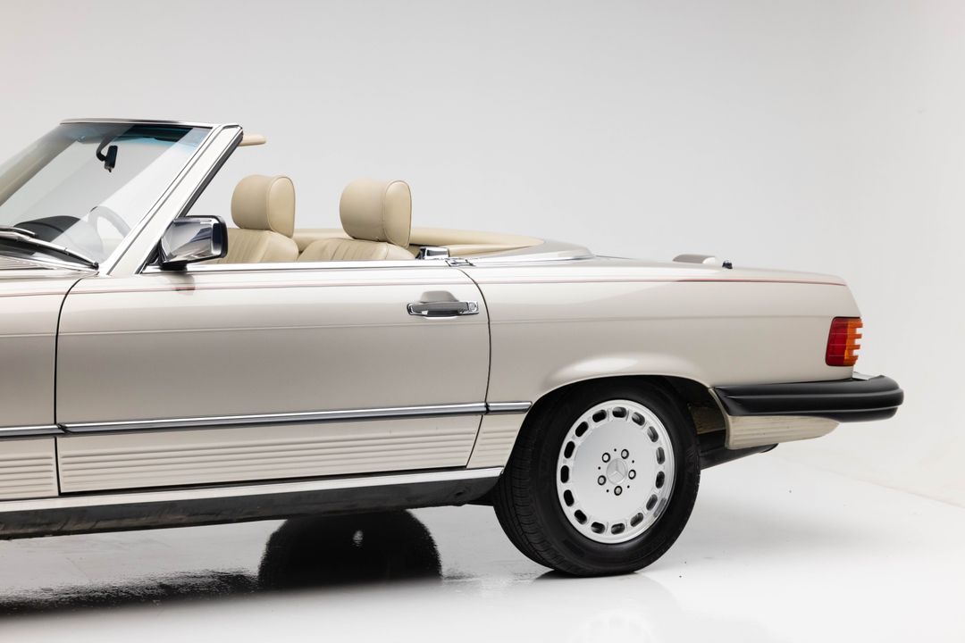 1989 Mercedes-Benz 560 SL