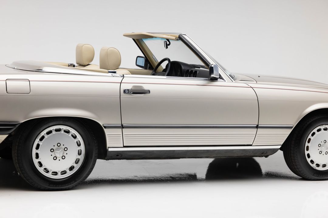 1989 Mercedes-Benz 560 SL