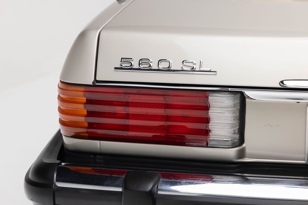 1989 Mercedes-Benz 560 SL