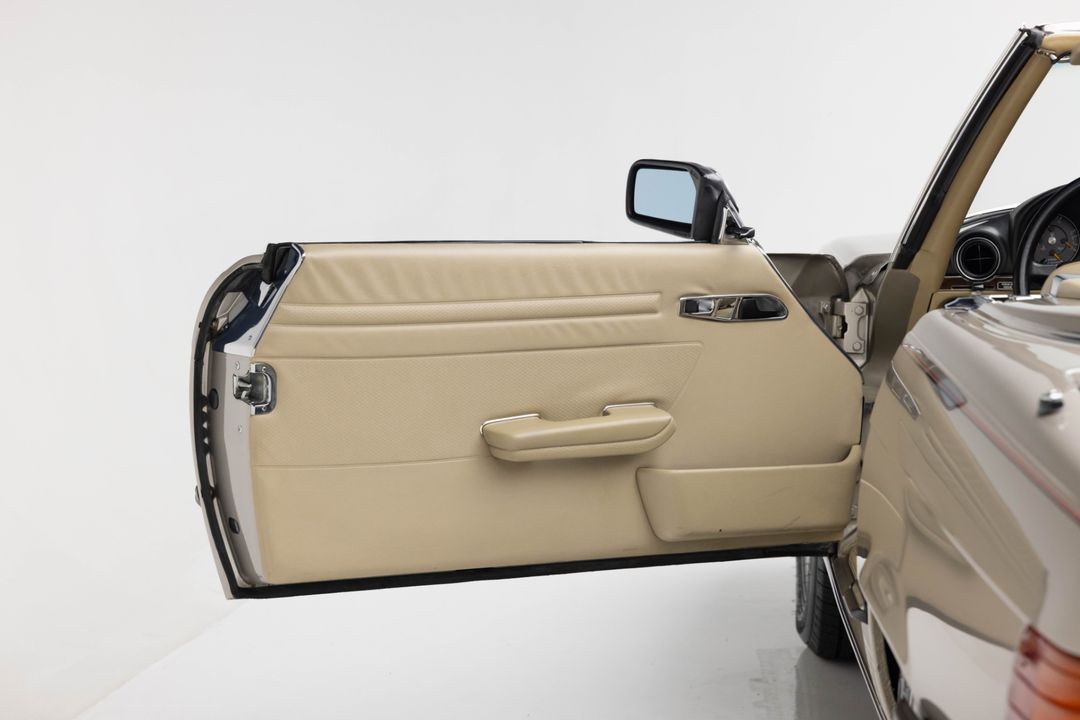 1989 Mercedes-Benz 560 SL