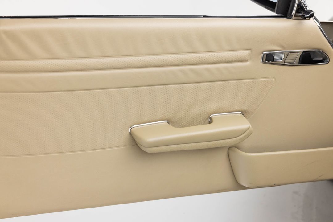1989 Mercedes-Benz 560 SL