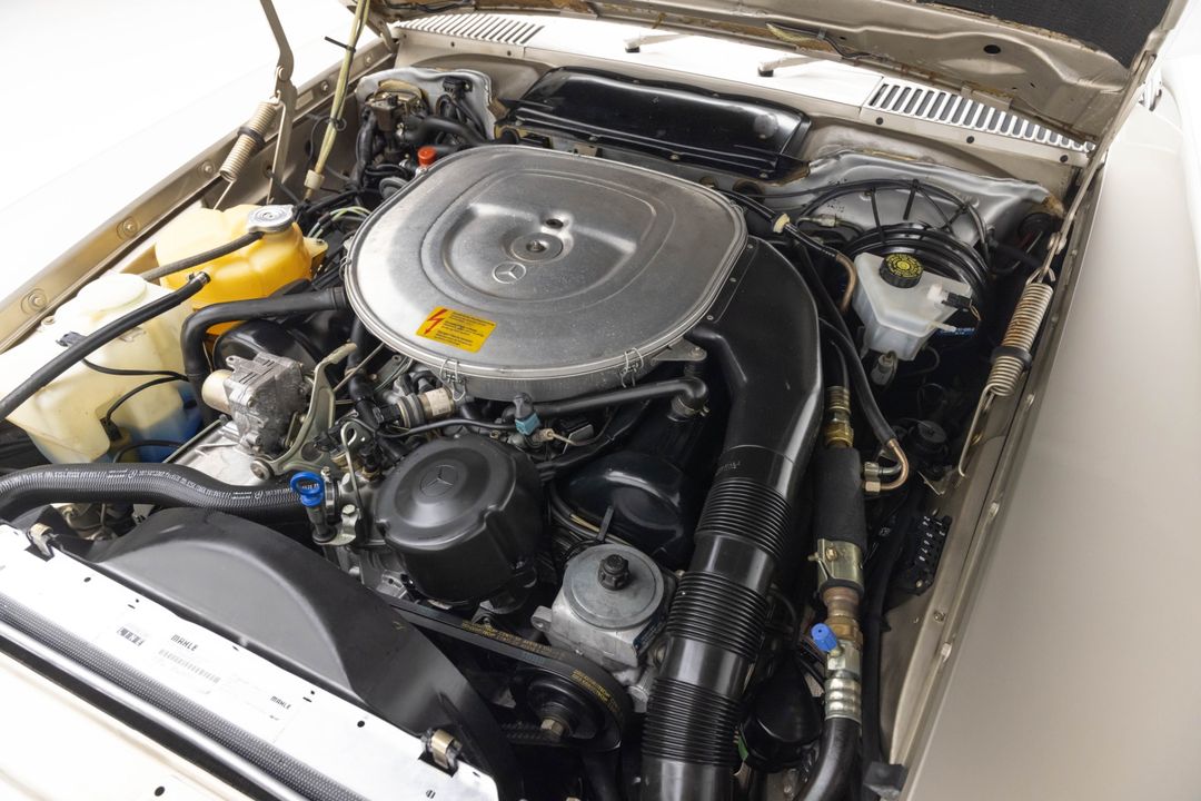 1989 Mercedes-Benz 560 SL