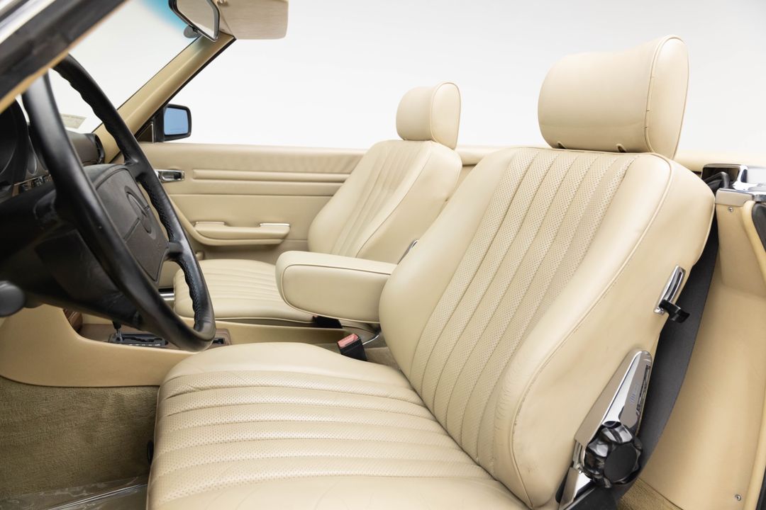 1989 Mercedes-Benz 560 SL