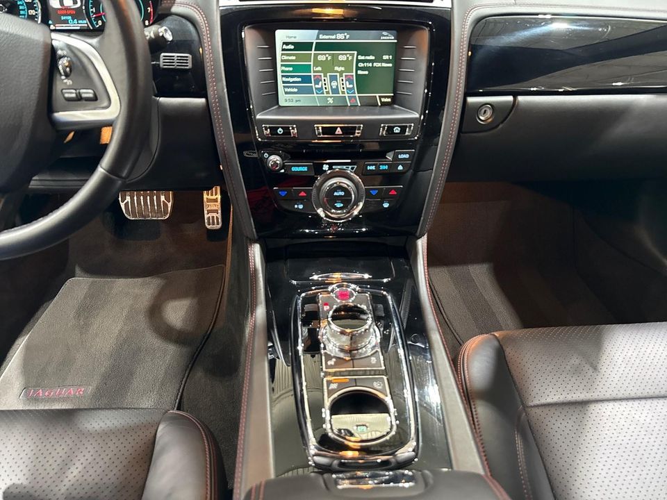 2013 Jaguar XKR