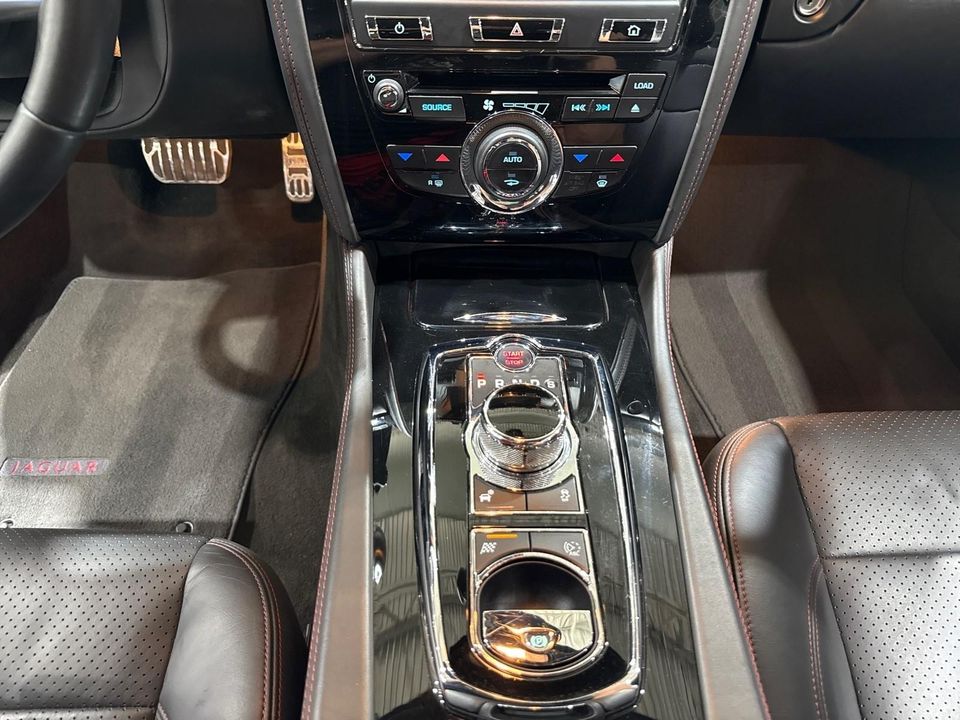 2013 Jaguar XKR