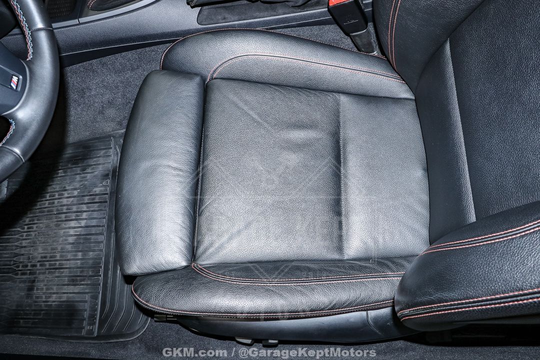 2011 BMW 1M
