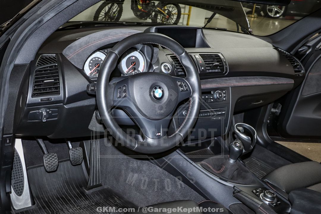 2011 BMW 1M