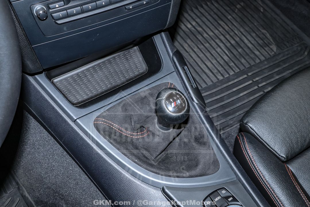 2011 BMW 1M