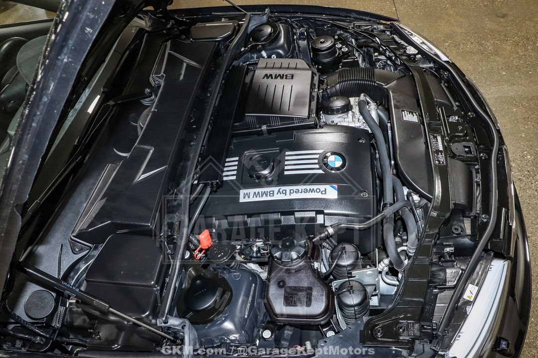 2011 BMW 1M