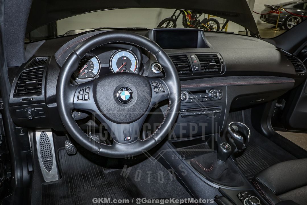 2011 BMW 1M