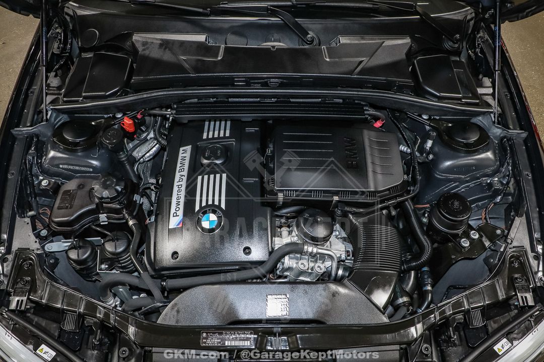 2011 BMW 1M