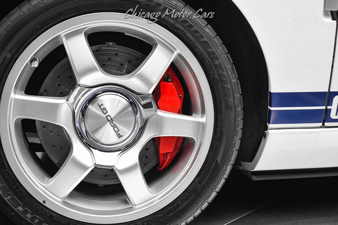 2005 Ford GT