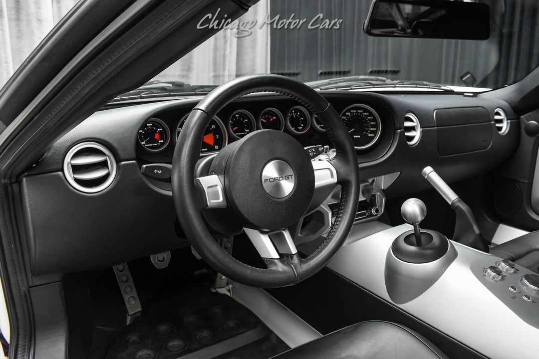 2005 Ford GT