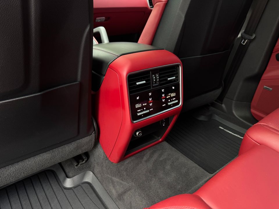2022 Porsche Cayenne