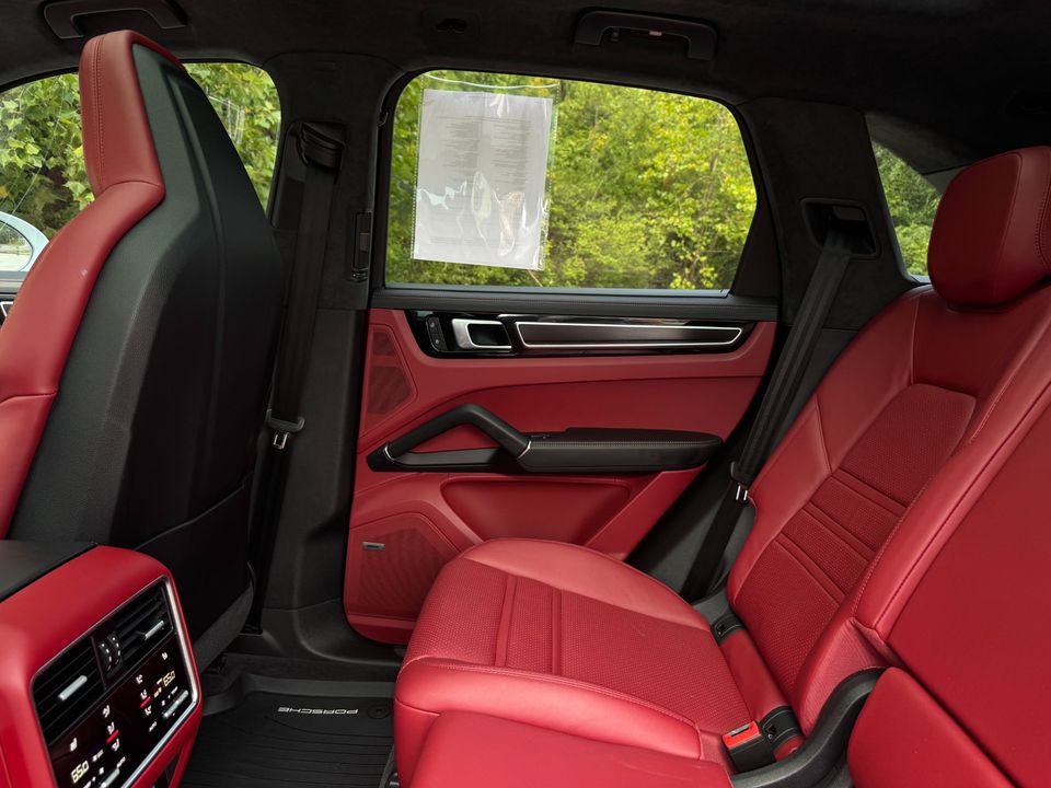 2022 Porsche Cayenne