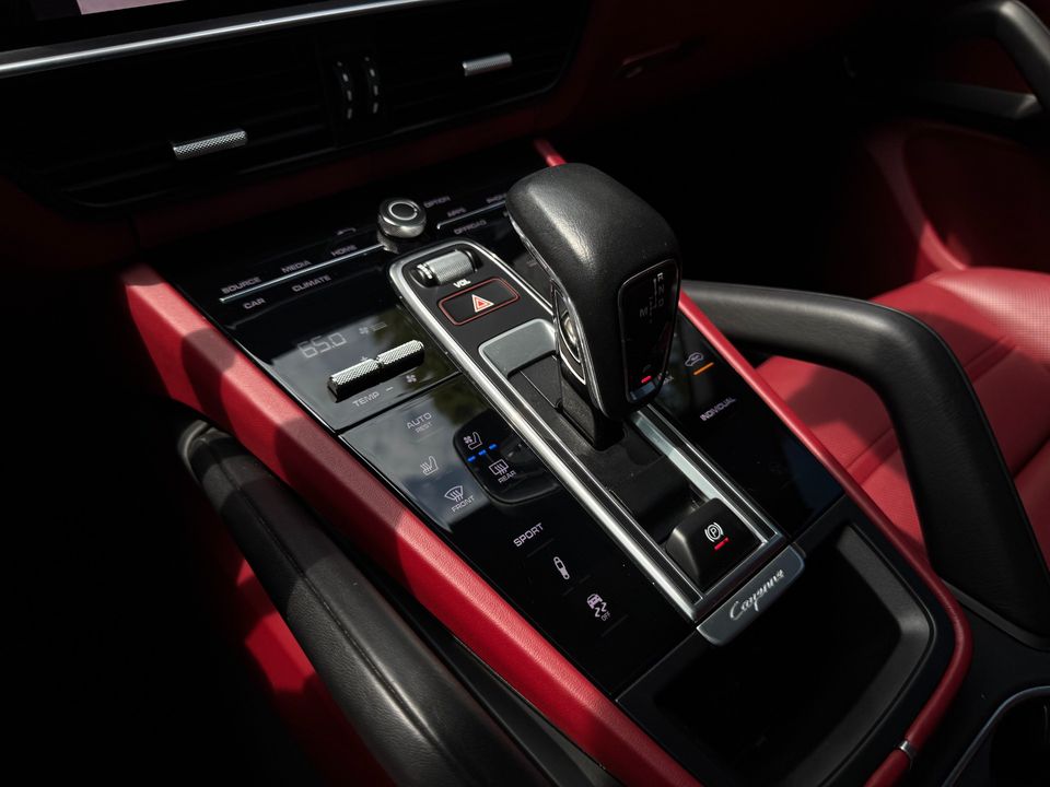 2022 Porsche Cayenne