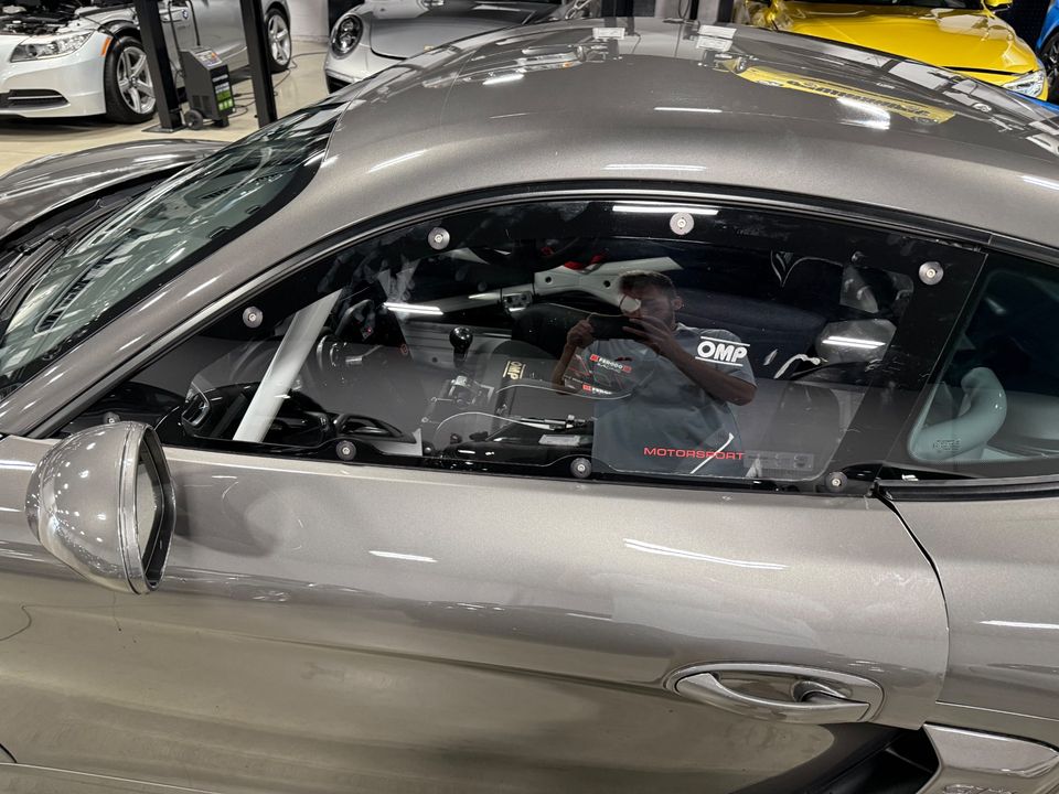 2016 PORSCHE CAYMAN GT4