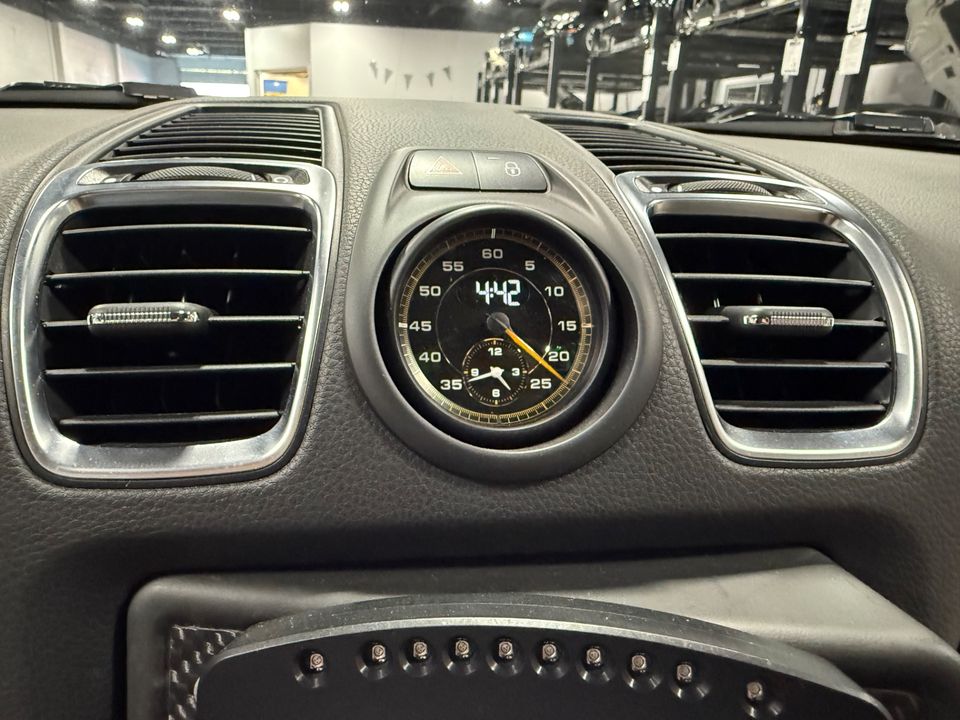 2016 PORSCHE CAYMAN GT4