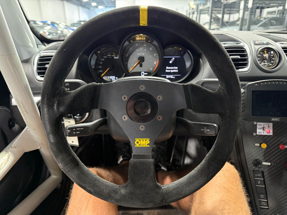 2016 PORSCHE CAYMAN GT4