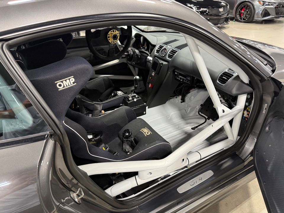 2016 PORSCHE CAYMAN GT4