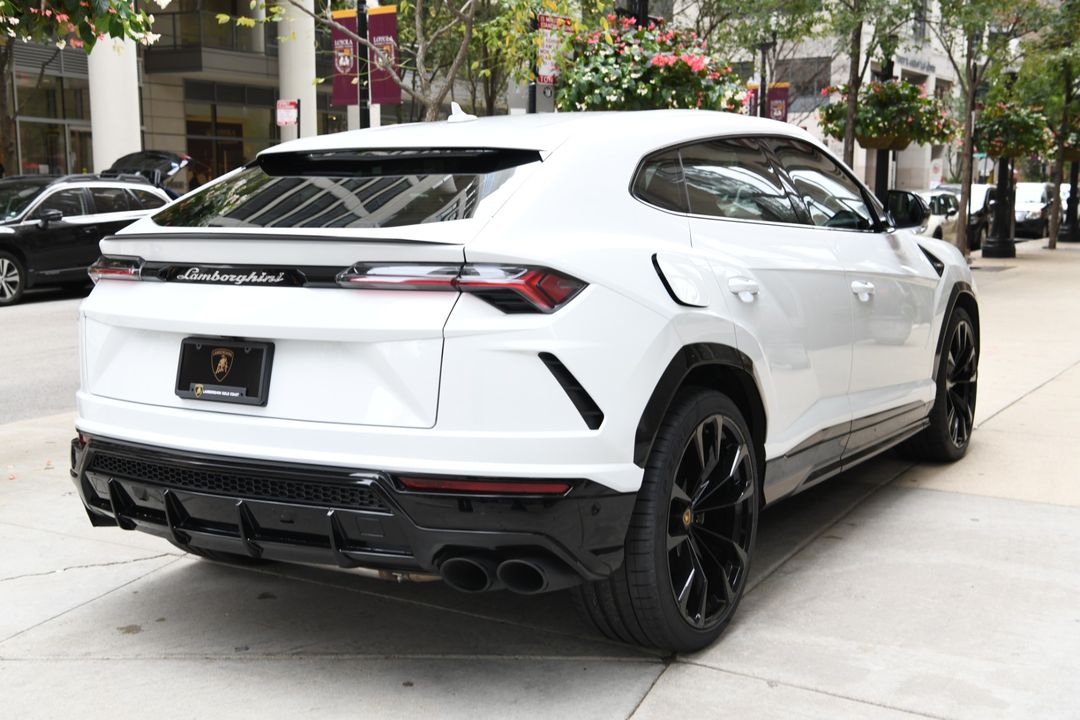2022 Lamborghini Urus