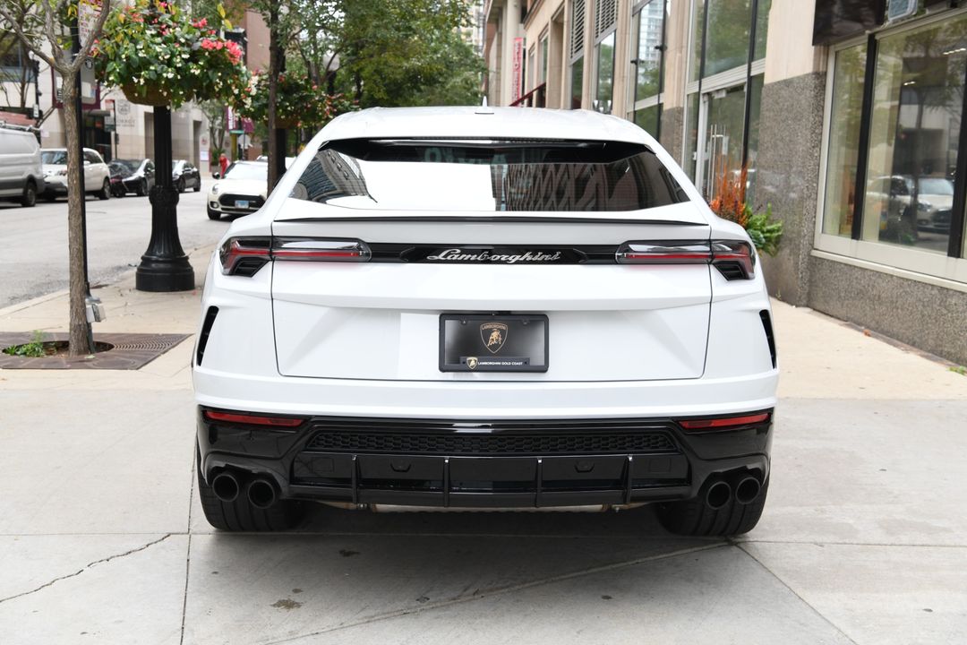2022 Lamborghini Urus