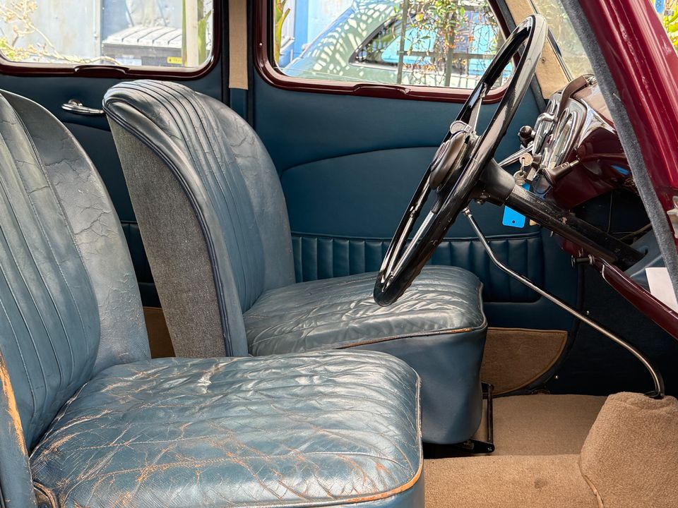 1948 STANDARD triumph
