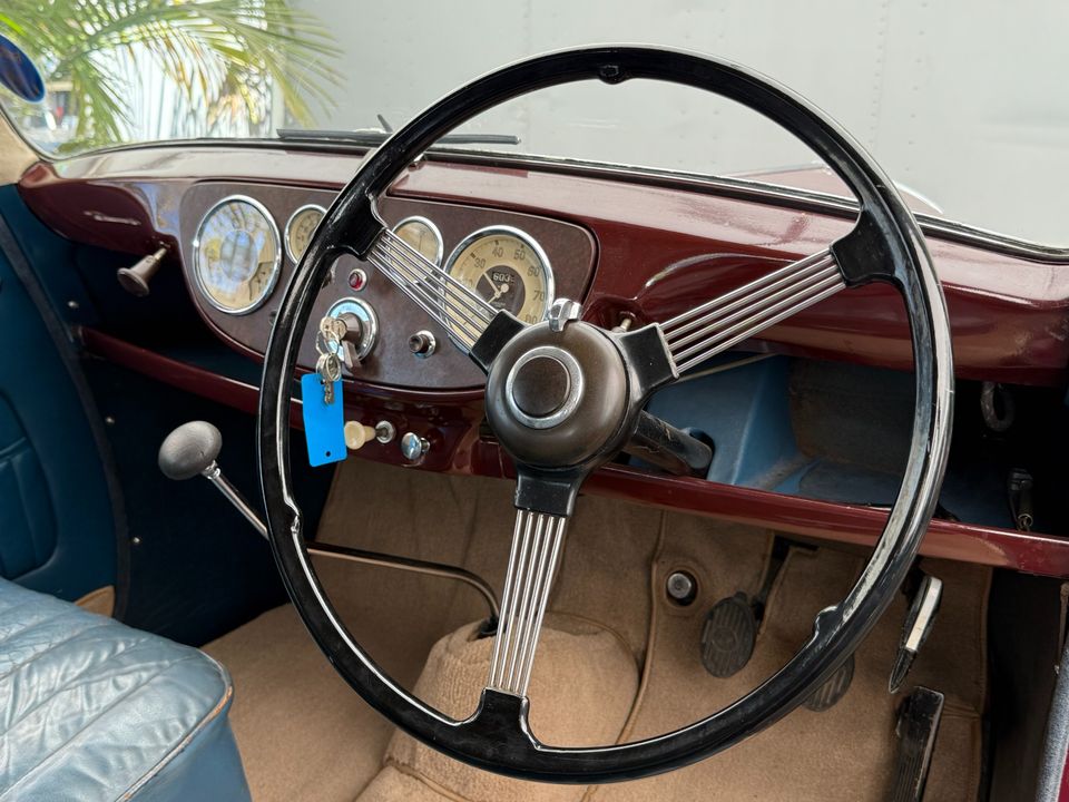 1948 STANDARD triumph