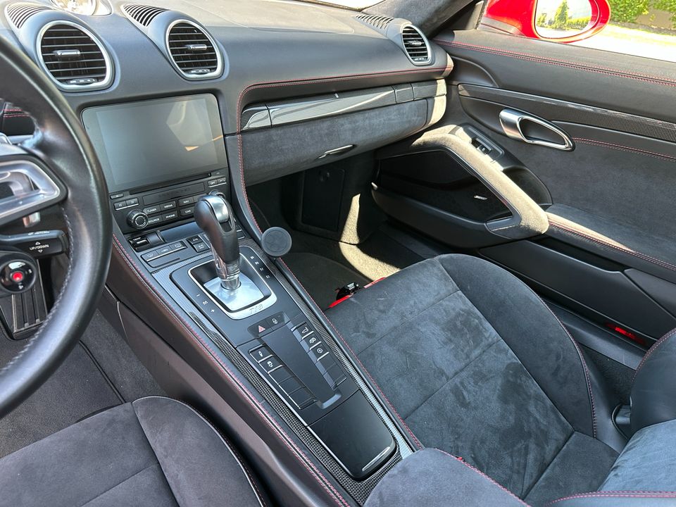 2018 Porsche 718 Cayman