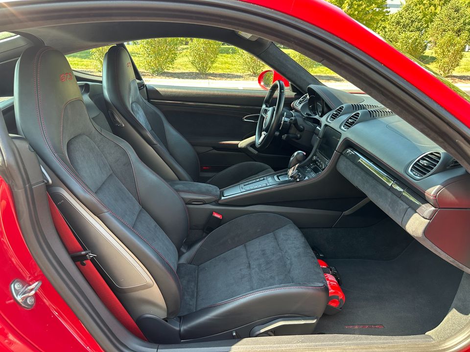 2018 Porsche 718 Cayman