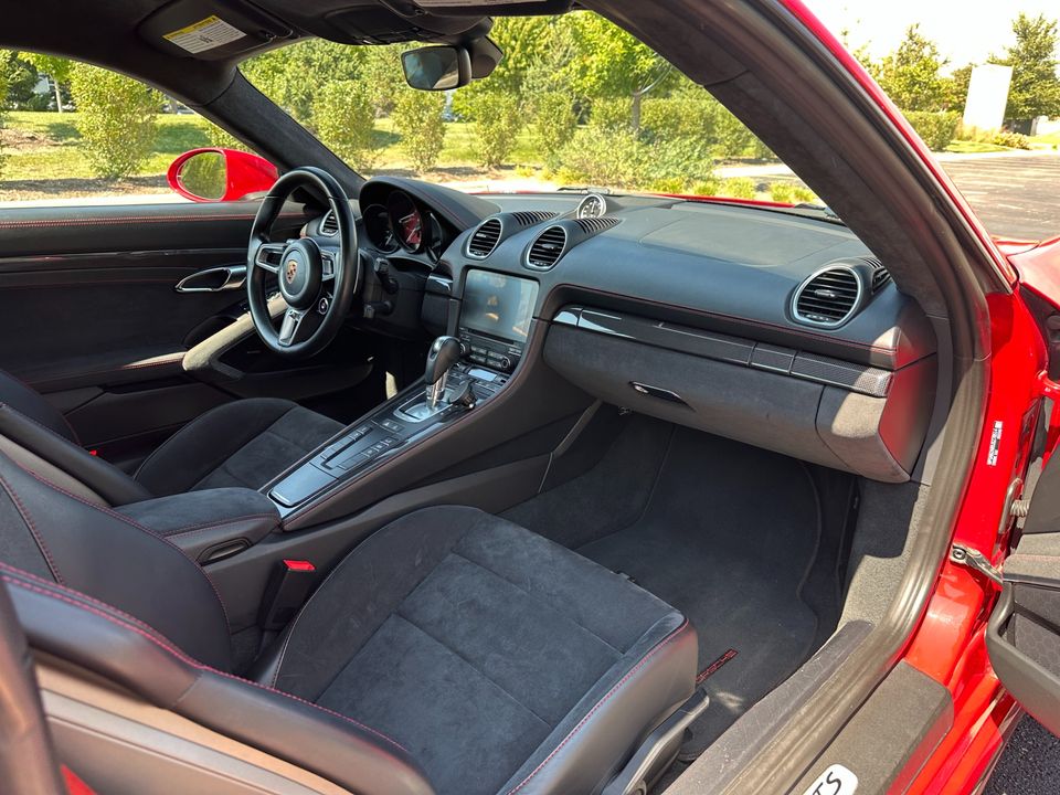 2018 Porsche 718 Cayman