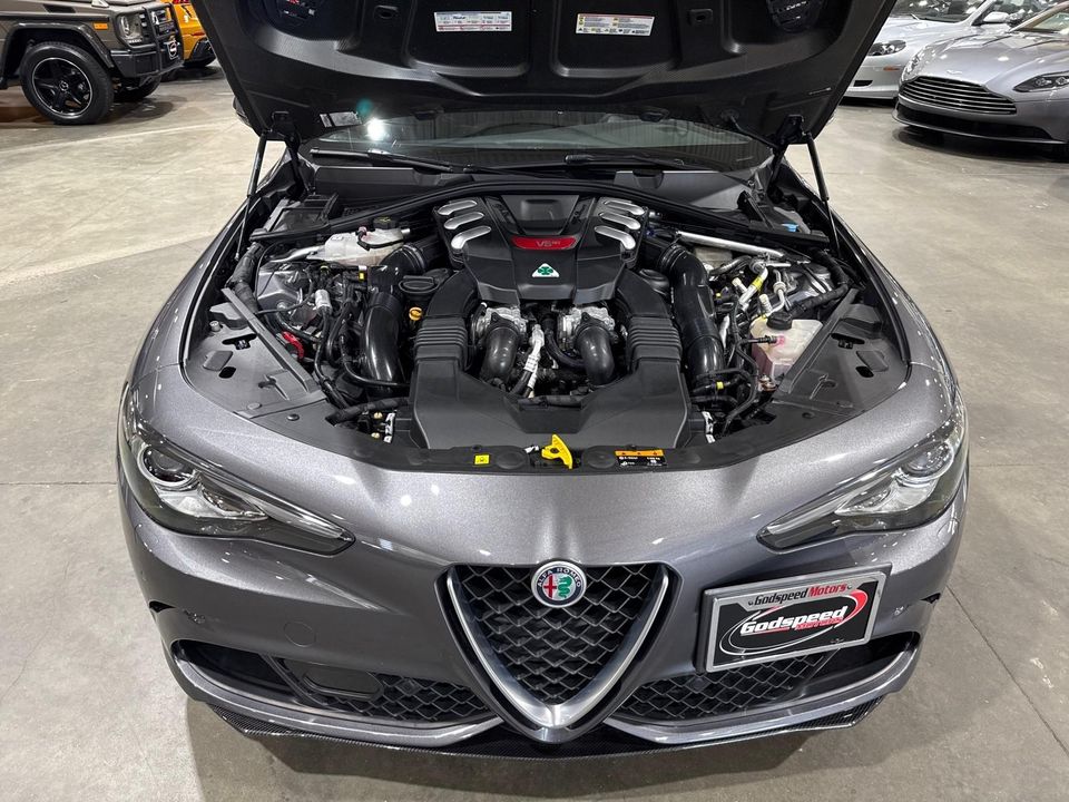 2017 Alfa Romeo Giulia Quadrifoglio