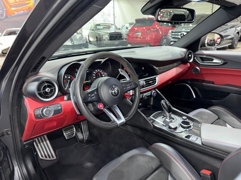 2017 Alfa Romeo Giulia Quadrifoglio