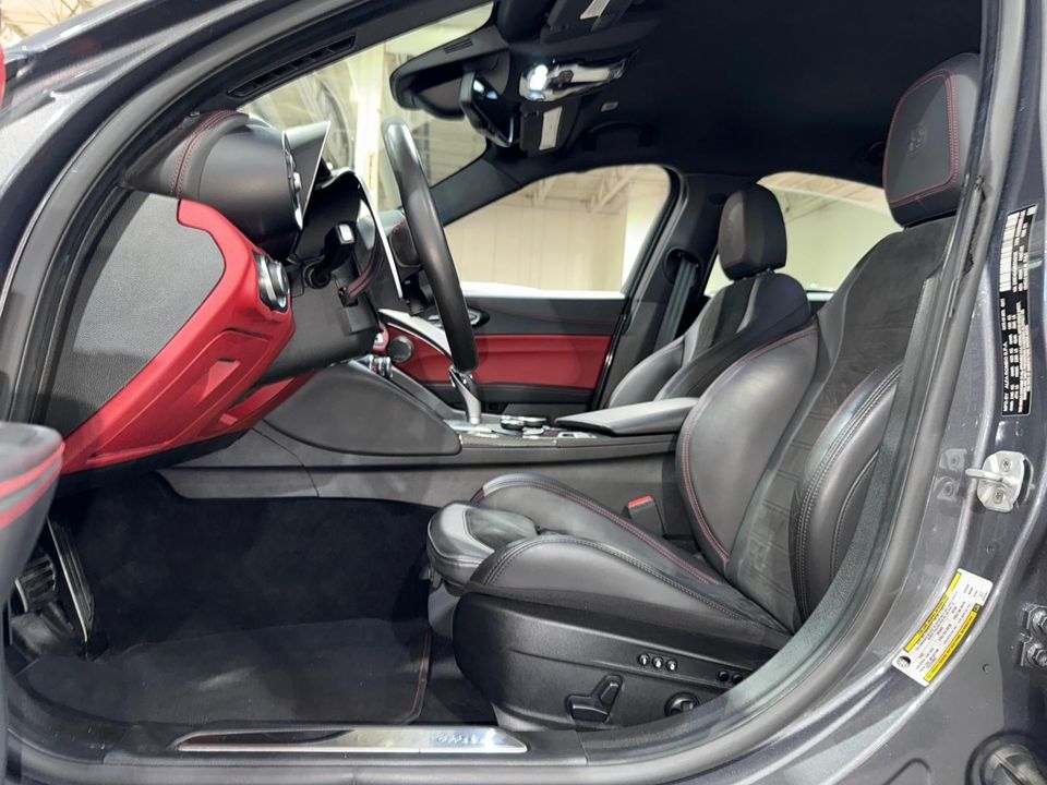 2017 Alfa Romeo Giulia Quadrifoglio