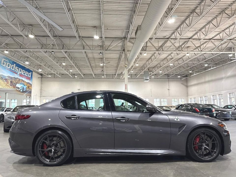 2017 Alfa Romeo Giulia Quadrifoglio