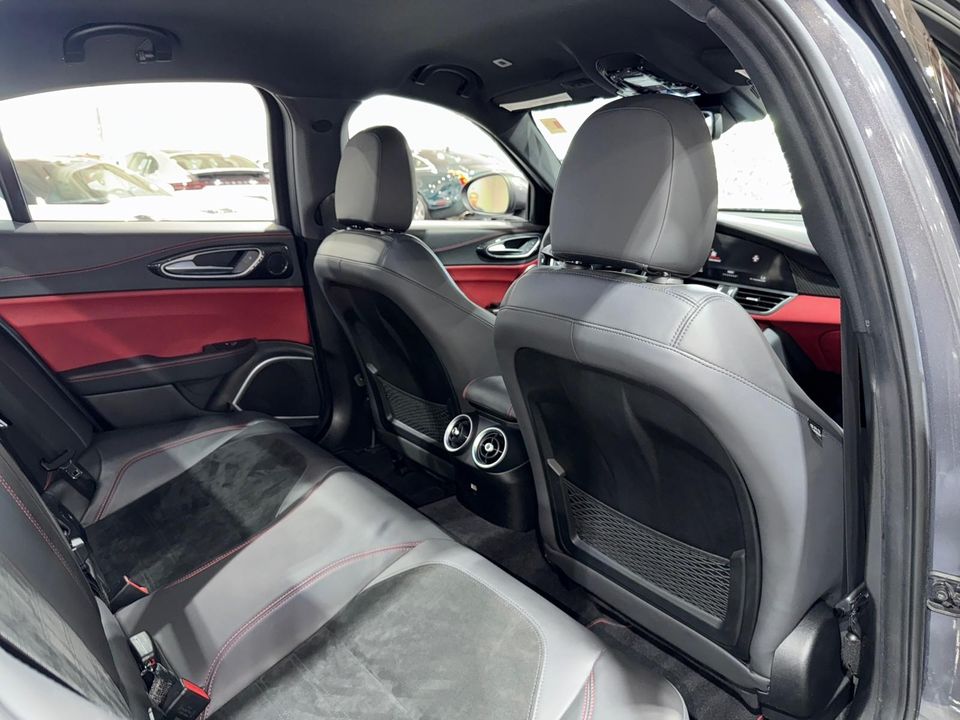 2017 Alfa Romeo Giulia Quadrifoglio