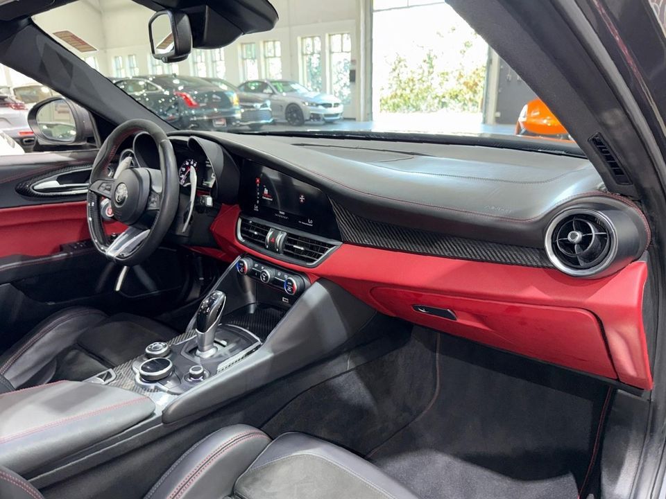 2017 Alfa Romeo Giulia Quadrifoglio