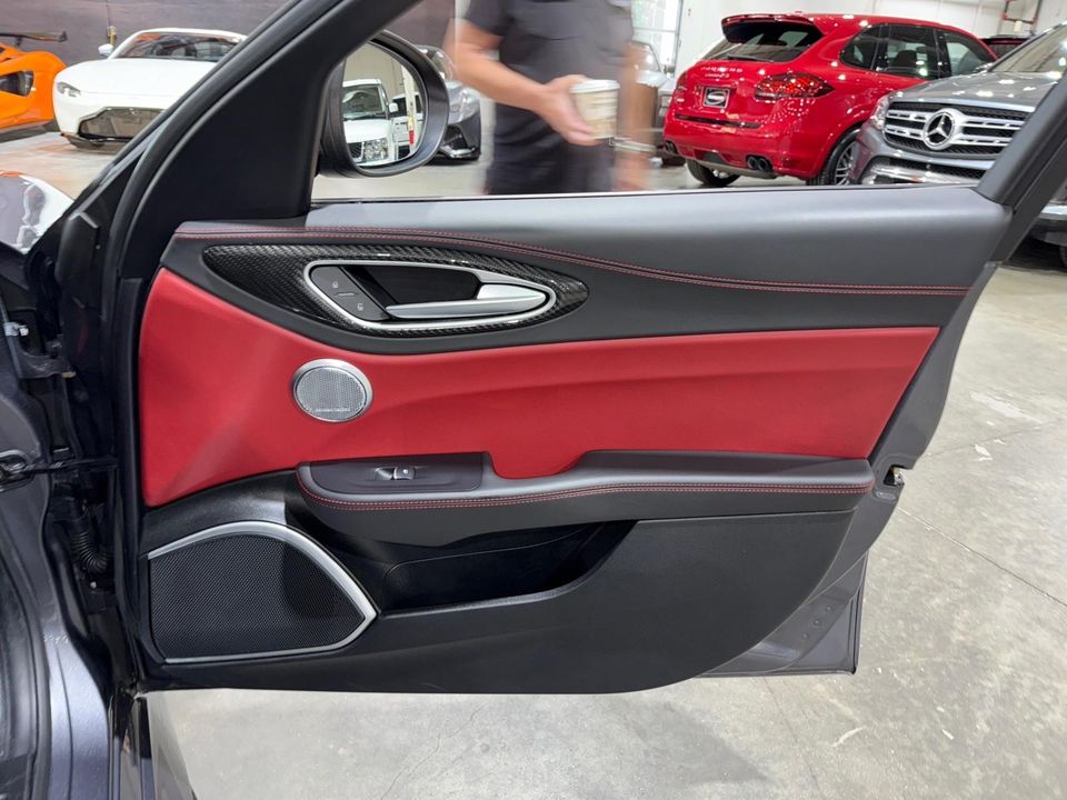 2017 Alfa Romeo Giulia Quadrifoglio