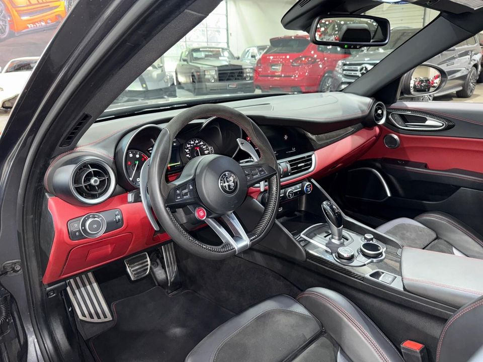2017 Alfa Romeo Giulia Quadrifoglio