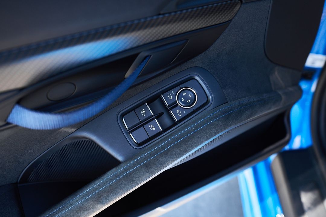 2023 Porsche 718 Cayman