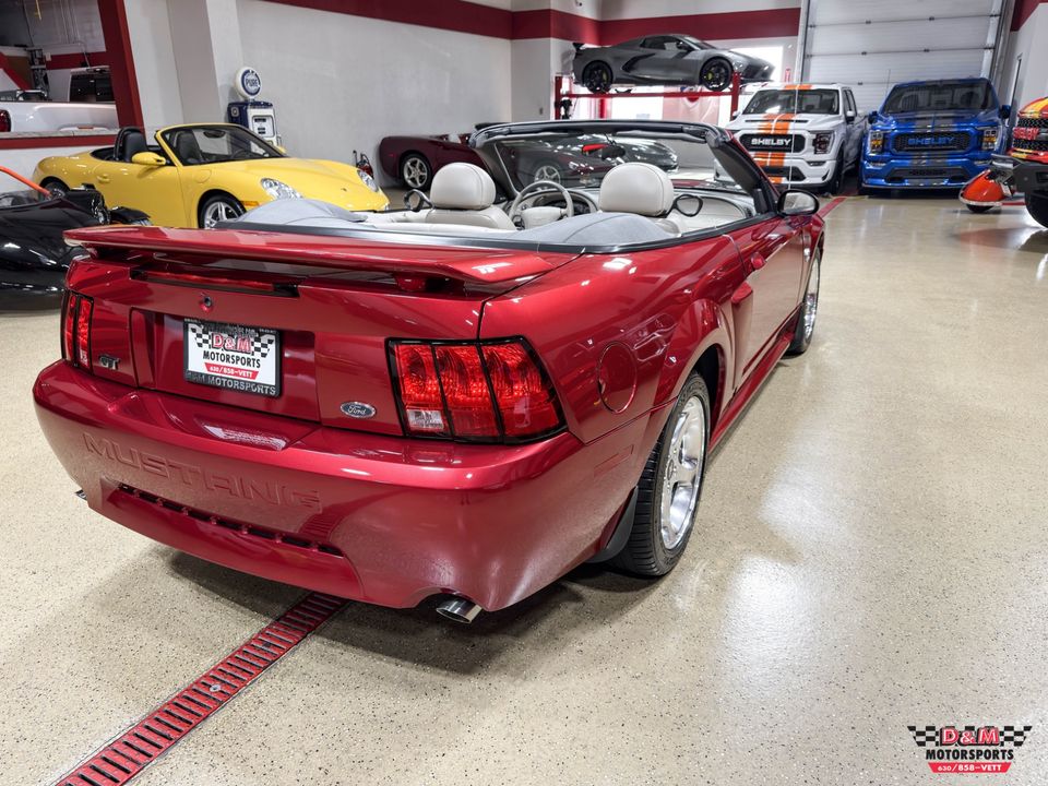 2004 Ford Mustang