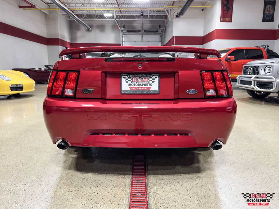 2004 Ford Mustang