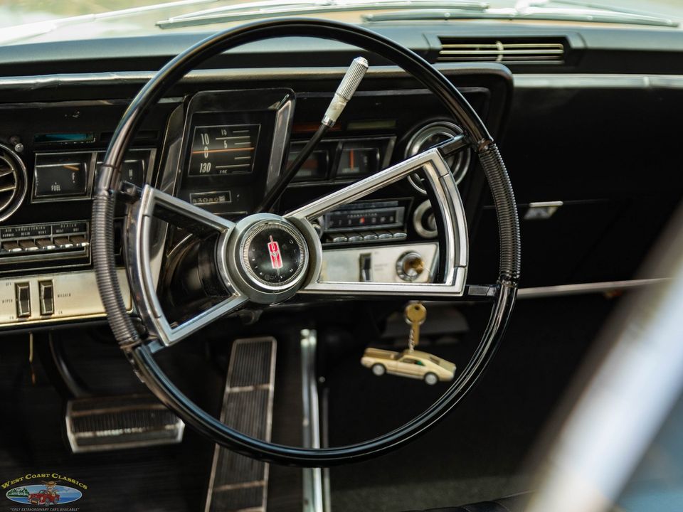 1966 Oldsmobile Toronado Deluxe
