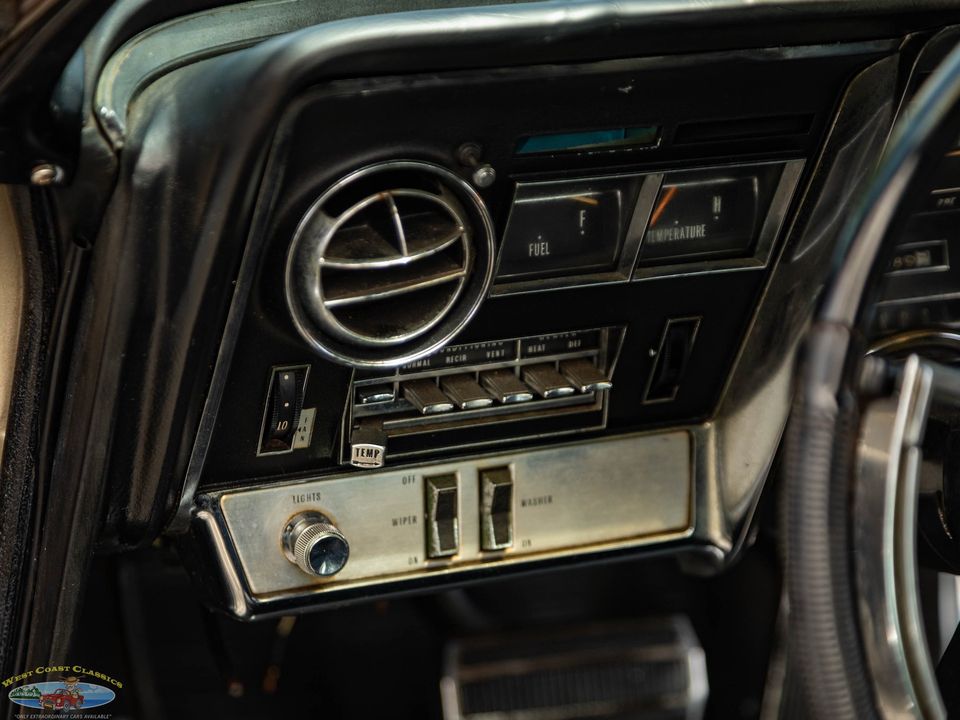 1966 Oldsmobile Toronado Deluxe