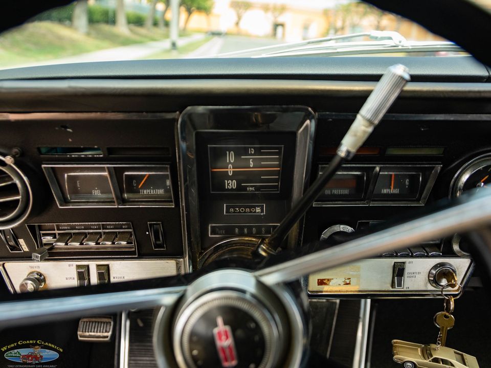 1966 Oldsmobile Toronado Deluxe