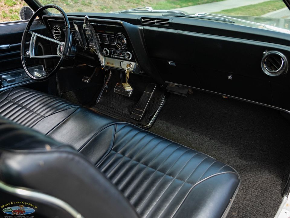 1966 Oldsmobile Toronado Deluxe