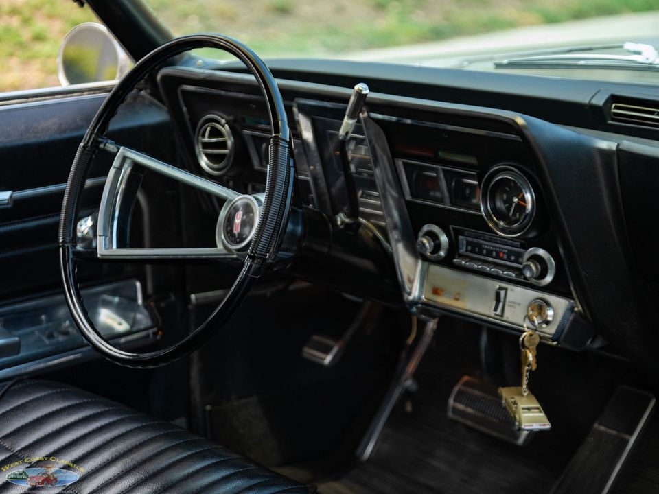 1966 Oldsmobile Toronado Deluxe