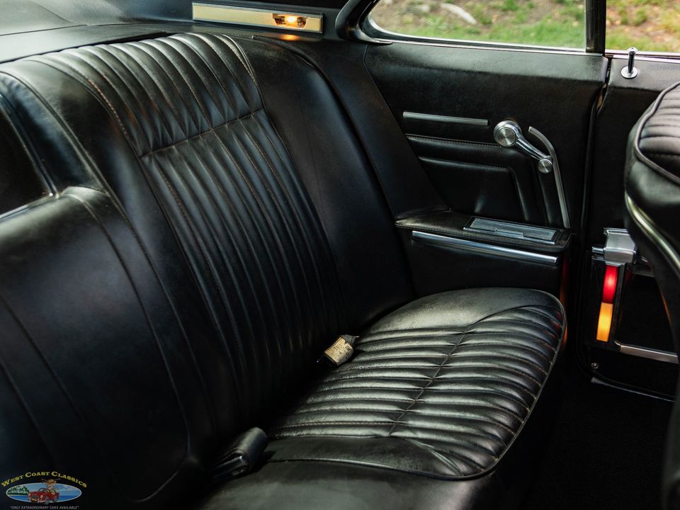1966 Oldsmobile Toronado Deluxe
