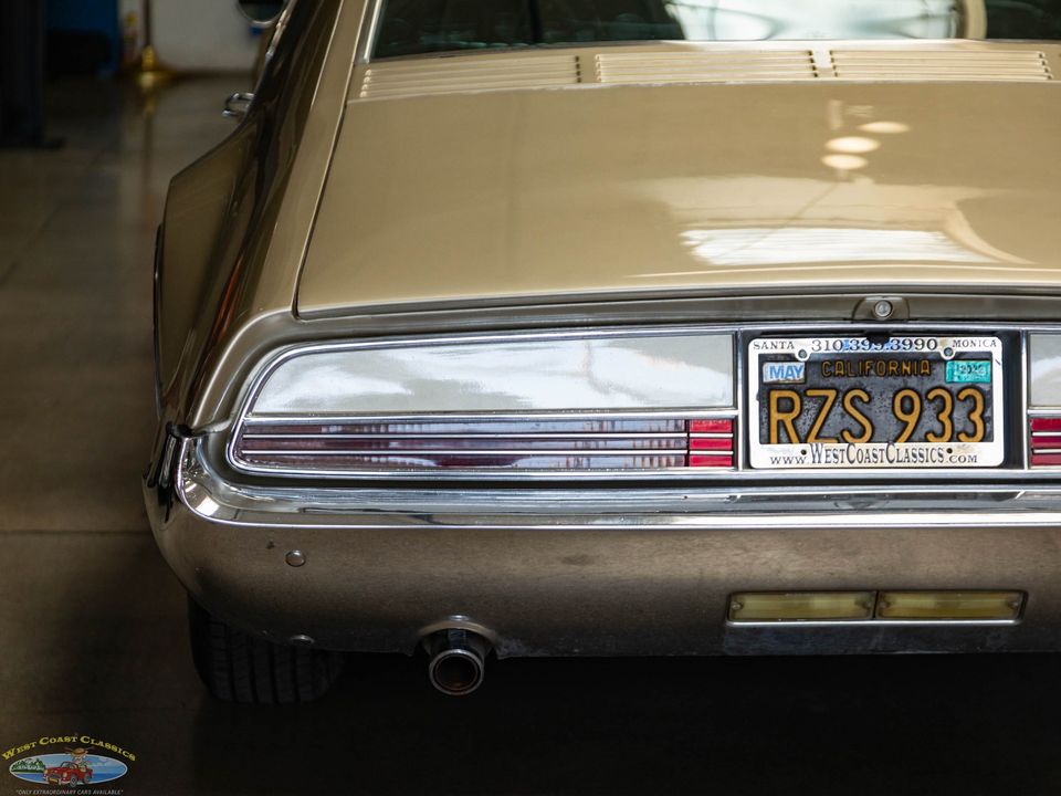 1966 Oldsmobile Toronado Deluxe
